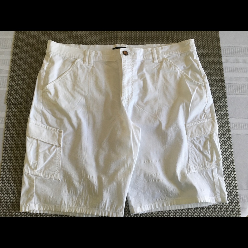 📌Lee Mid Rise Fit Shorts